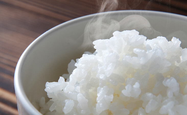 Perfect for serving large groups! Reduces the heavy workload of refilling rice